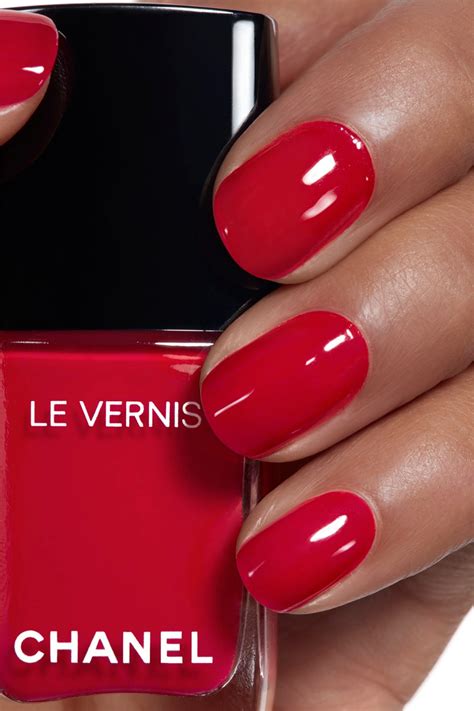 vernis chanel rouge essentiel